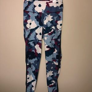 OLD NAVY: Blue Cammo Activewear Leggings